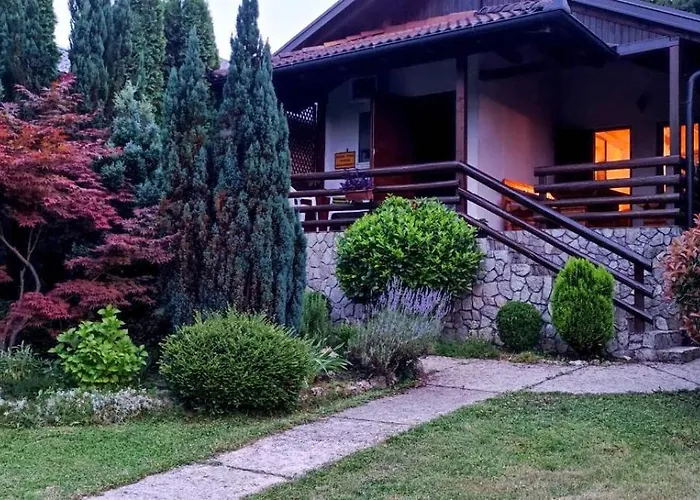 Semesterbostad Oasis *